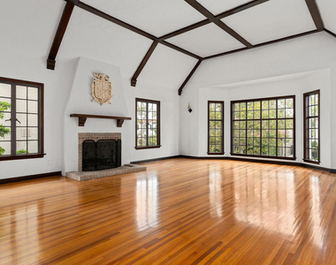 407 N Orange Drive - Photo Thumbnail 2