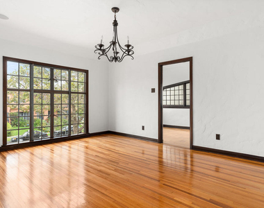 407 N Orange Drive - Photo Thumbnail 13