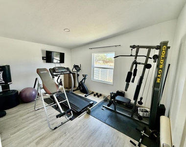 64173 Thomas Avenue - Photo Thumbnail 19
