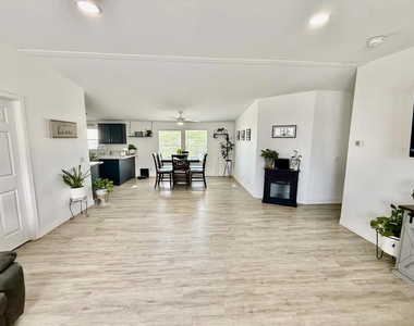 64173 Thomas Avenue - Photo Thumbnail 5