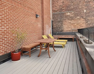 99 Suffolk Street - Photo Thumbnail 3