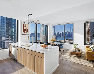 77 Commerical st - Photo Thumbnail 1