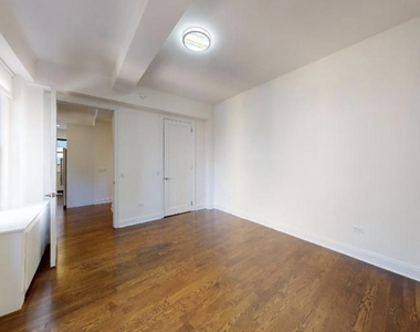 139 West 55th Street - Photo Thumbnail 4