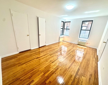 9303 Shore Road - Photo Thumbnail 5