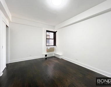 East 69th Street - Photo Thumbnail 3