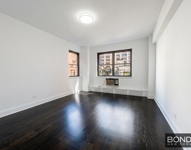 East 69th Street - Photo Thumbnail 6