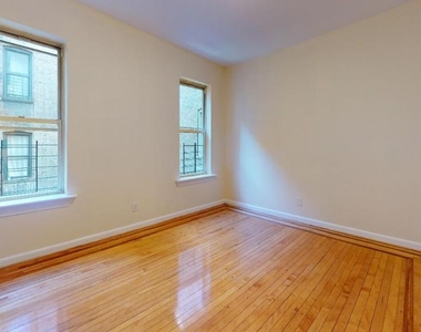 West 143 Street - Photo Thumbnail 9