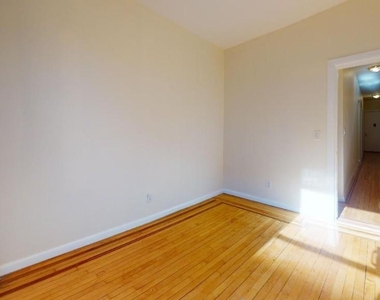 West 143 Street - Photo Thumbnail 10