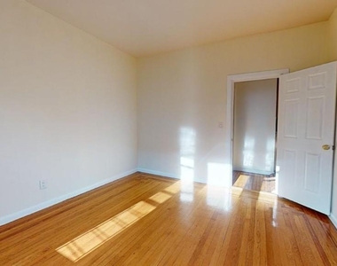 West 143 Street - Photo Thumbnail 13