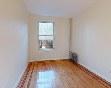 West 143 Street - Photo Thumbnail 14