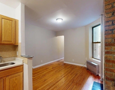 West 83 Street - Photo Thumbnail 8