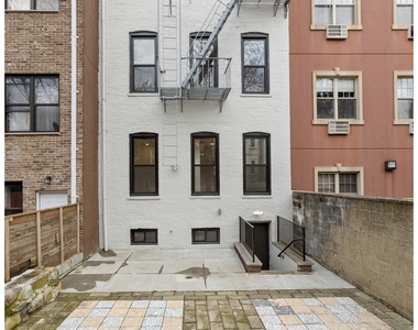364 Menahan St - Photo Thumbnail 6
