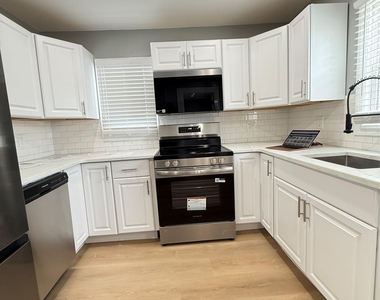 3680 Naomi Street - Photo Thumbnail 20