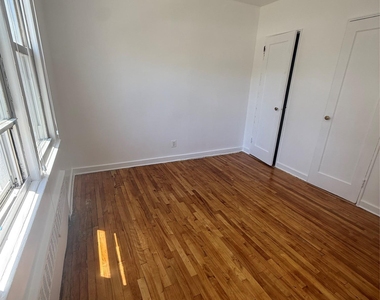 35 Winchester Avenue - Photo Thumbnail 4