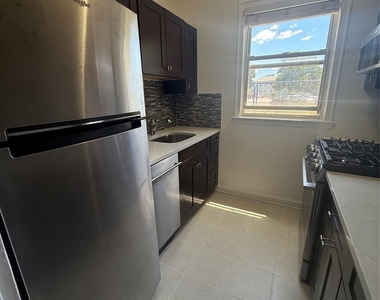 35 Winchester Avenue - Photo Thumbnail 1