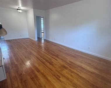 35 Winchester Avenue - Photo Thumbnail 8