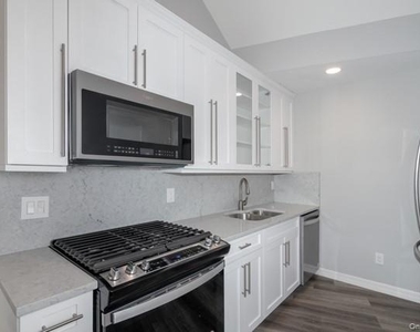 183 N Wellwood Avenue - Photo Thumbnail 1