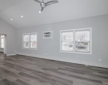 183 N Wellwood Avenue - Photo Thumbnail 4