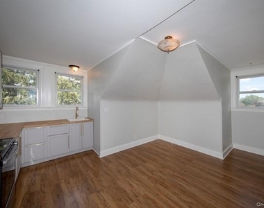 173 Sea Cliff Avenue - Photo Thumbnail 3