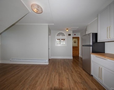 173 Sea Cliff Avenue - Photo Thumbnail 2