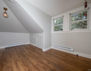 173 Sea Cliff Avenue - Photo Thumbnail 9