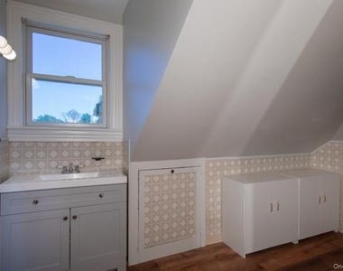 173 Sea Cliff Avenue - Photo Thumbnail 5