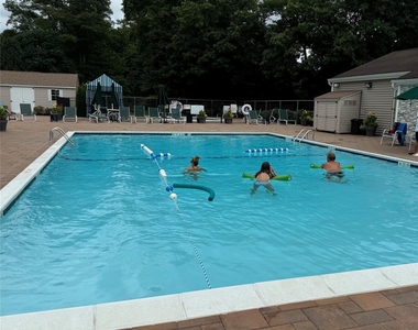 261 Pond View Ln - Photo Thumbnail 17