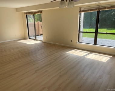 261 Pond View Ln - Photo Thumbnail 9