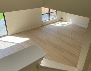 261 Pond View Ln - Photo Thumbnail 10