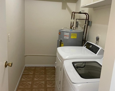 261 Pond View Ln - Photo Thumbnail 14