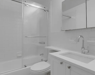 121 Madison Avenue - Photo Thumbnail 8