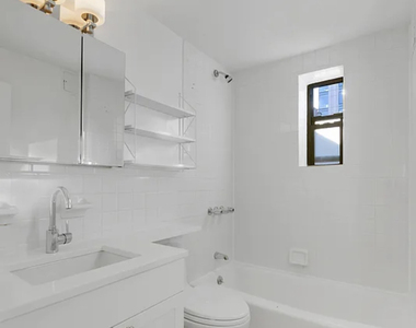 121 Madison Avenue - Photo Thumbnail 4