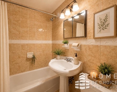 30-44 29th Street - Photo Thumbnail 5