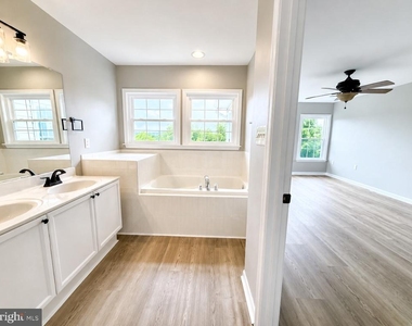 20 Dunlap Drive - Photo Thumbnail 25
