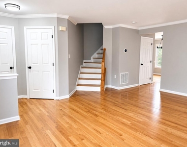 20 Dunlap Drive - Photo Thumbnail 3