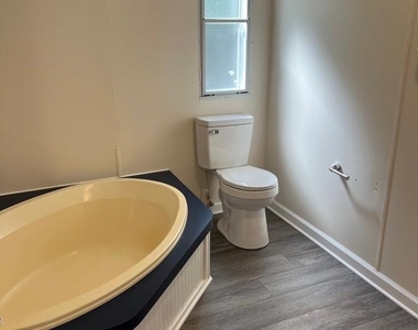 111 Dugan Court - Photo Thumbnail 9