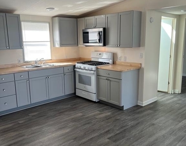 111 Dugan Court - Photo Thumbnail 11