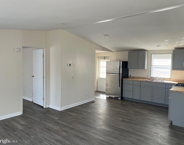 111 Dugan Court - Photo Thumbnail 2