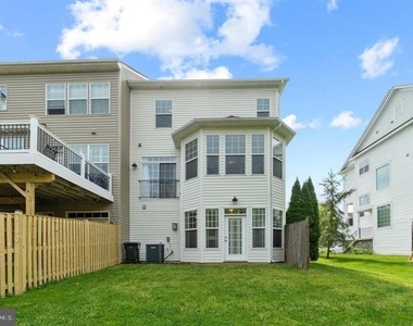 14160 Catbird Drive - Photo Thumbnail 5