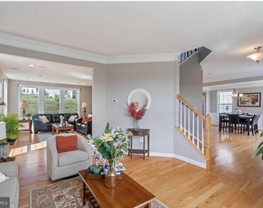 3028 Landing Eagle Court - Photo Thumbnail 9