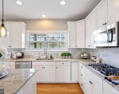 3028 Landing Eagle Court - Photo Thumbnail 5