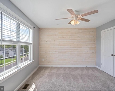 3028 Landing Eagle Court - Photo Thumbnail 14