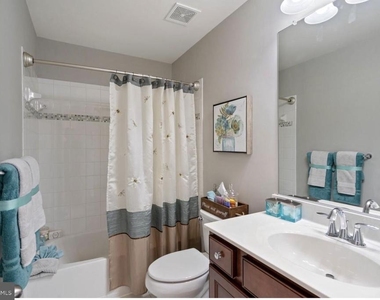 3028 Landing Eagle Court - Photo Thumbnail 17