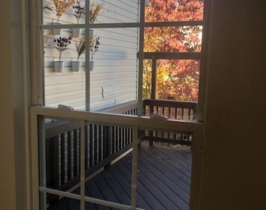 4940 Marshlake Lane - Photo Thumbnail 14