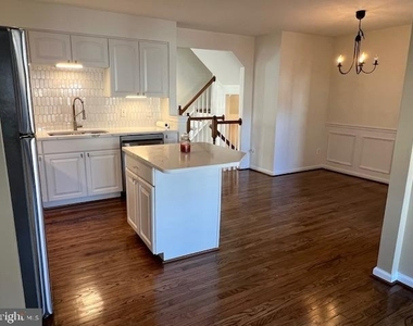 4940 Marshlake Lane - Photo Thumbnail 15