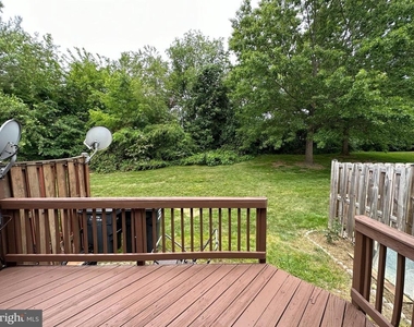 7822 Brookview Court - Photo Thumbnail 28