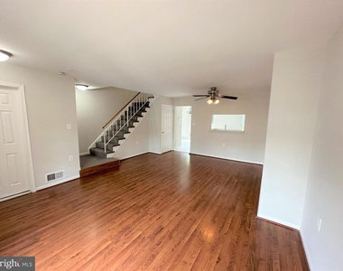 7822 Brookview Court - Photo Thumbnail 1