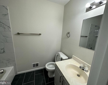 7822 Brookview Court - Photo Thumbnail 22