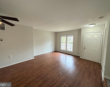 7822 Brookview Court - Photo Thumbnail 2