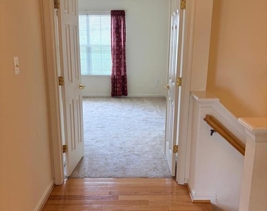 21784 Oakville Terrace - Photo Thumbnail 10